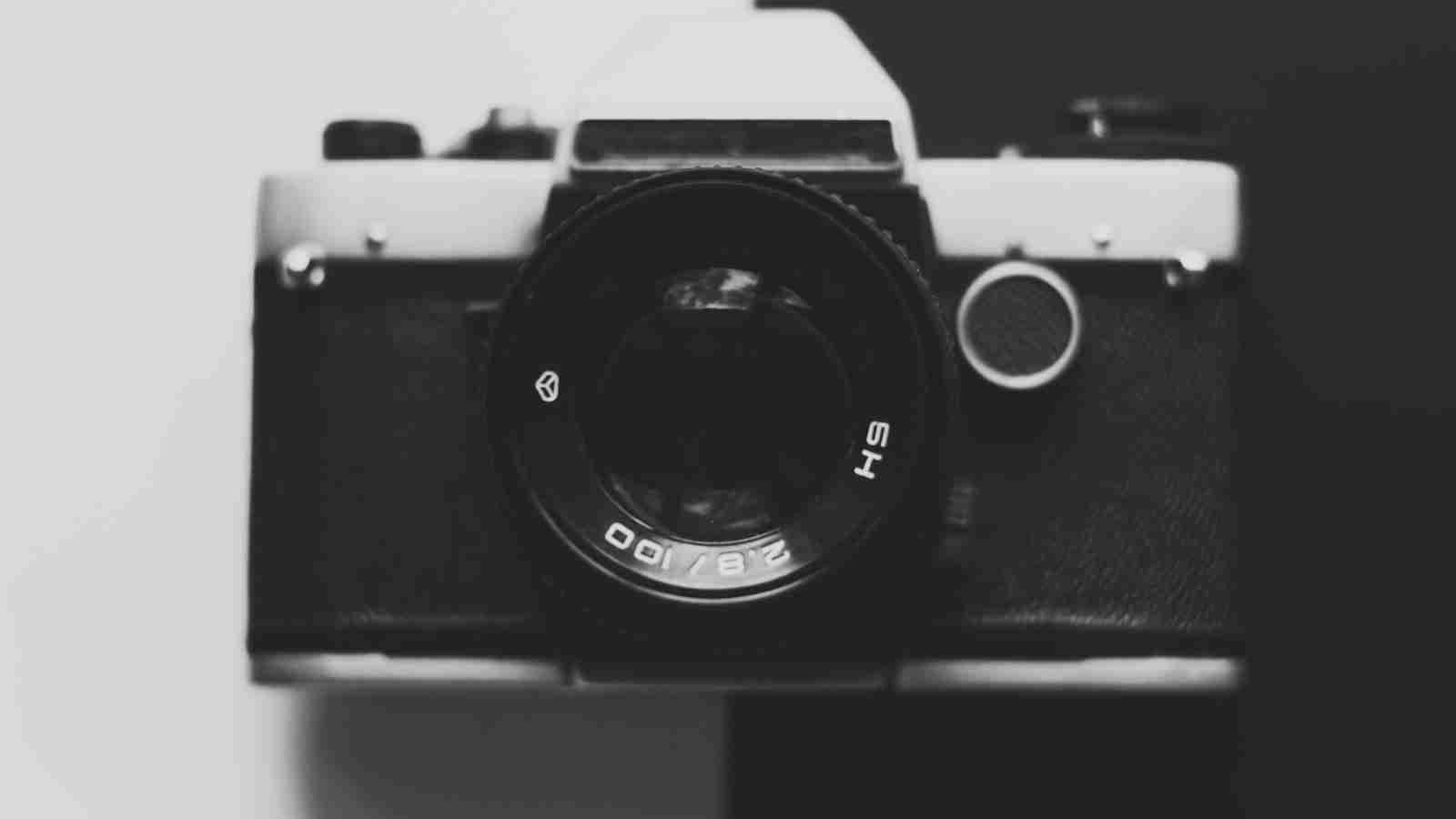 Shine Bright with the Mini Rice Polisher: Compact and Efficient 3 Compact and Portable: Perfect for Small Business and Home Use