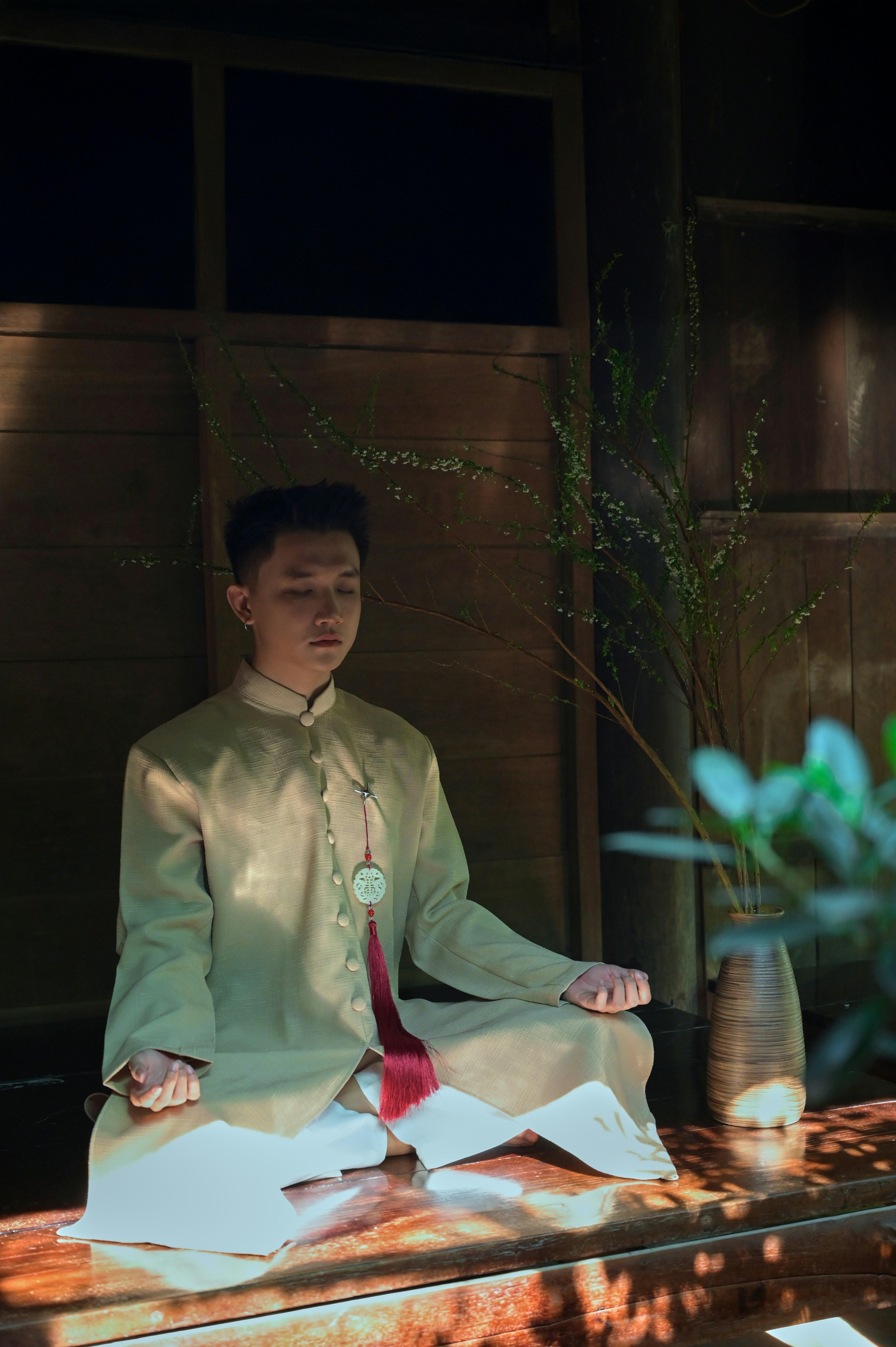 From Grain to Gleam: Transforming Everyday Meals with the Journey of the Mini Rice Polisher 2 Unveiling Tradition: How a Simple Tool Reshaped Family Gatherings