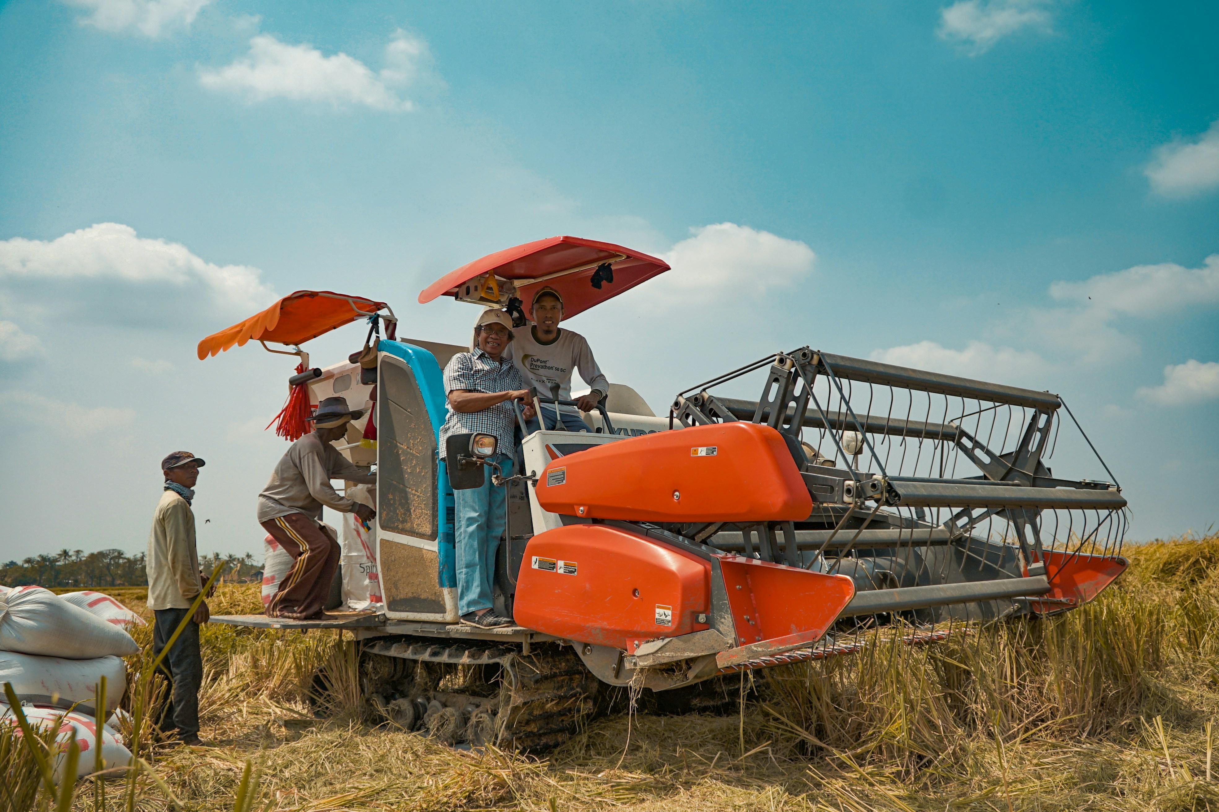 Navigating​ Challenges: How Rice Machinery Transforms⁢ Fields and Farmers' Lives